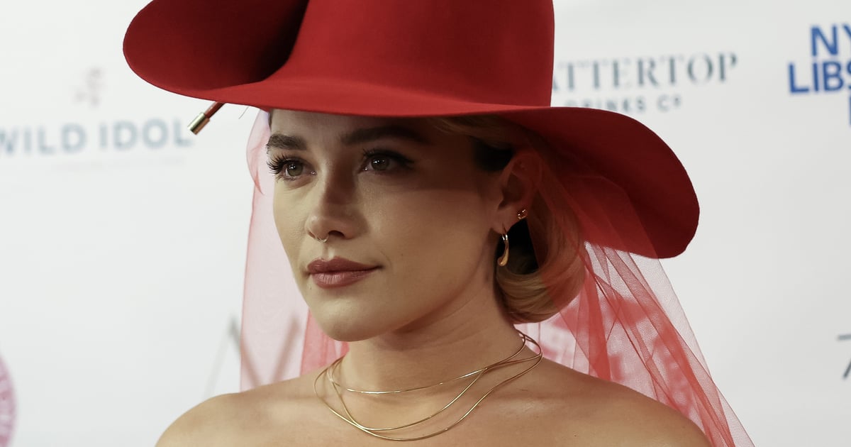 Florence Pugh poartă o rochie Valentino nude pe Vanity Fair