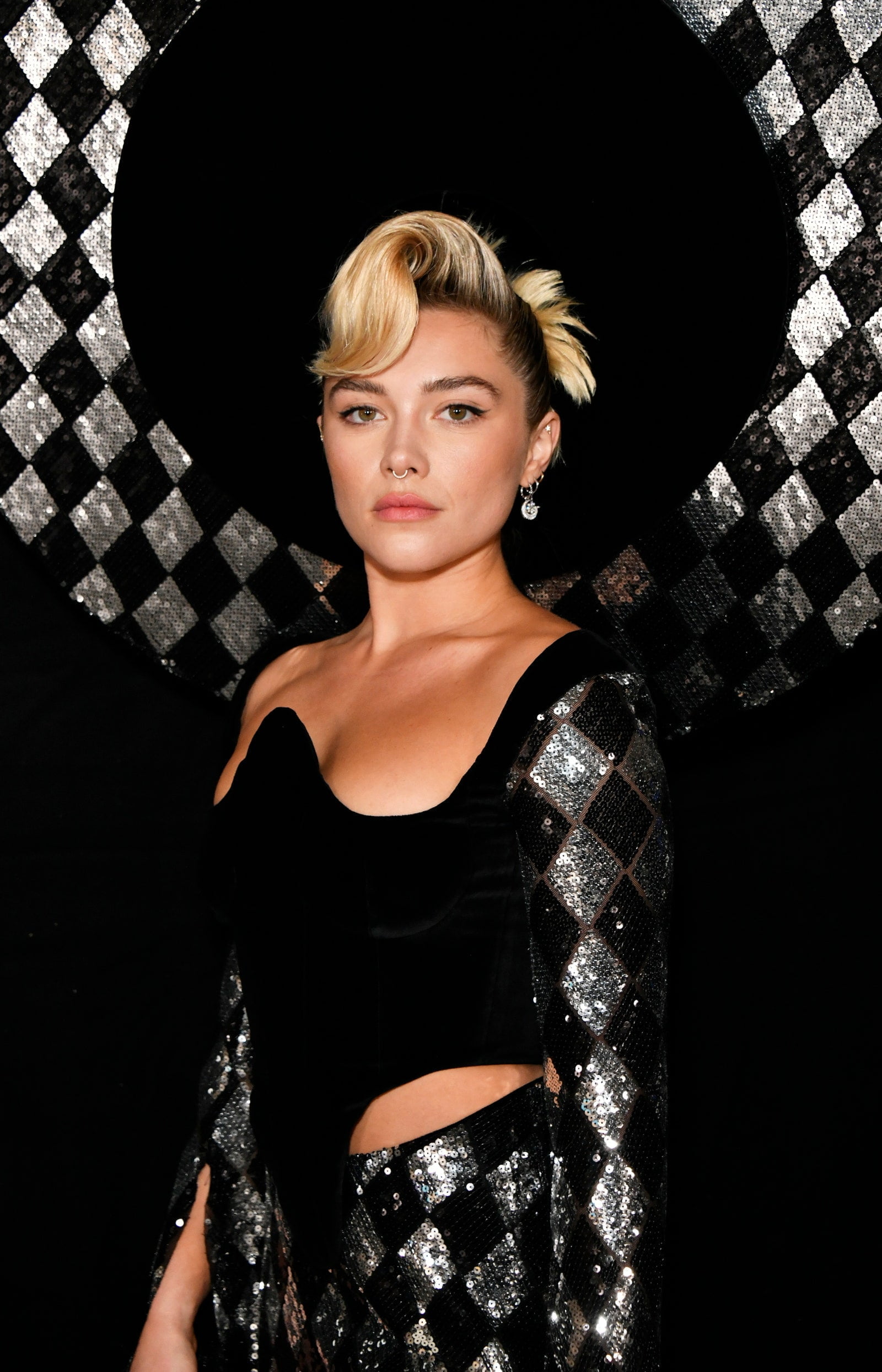 Bretonul retro al lui Florence Pugh sfidează gravitația – Vezi foto