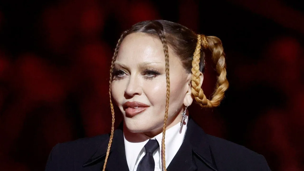 Madonna este supărată că oamenii s-au concentrat pe fața ei la Grammy – Vezi postările