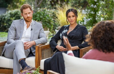 O scurtă istorie a tropei conform căreia Meghan Markle nu a căutat pe Google despre familia regală înainte de a se căsători cu Harry