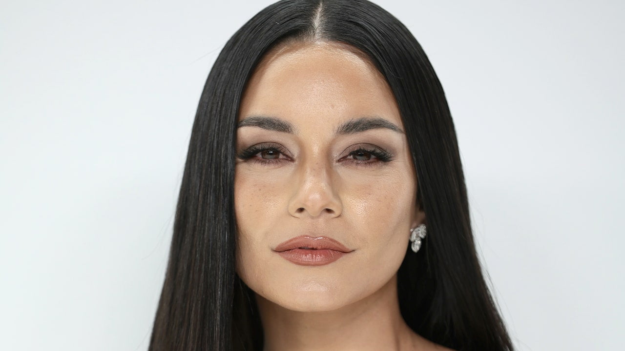Vanessa Hudgens și-a dezvăluit manichiura de logodnă, iar aceasta este mai gotică decât te-ai aștepta – Vezi fotografiile