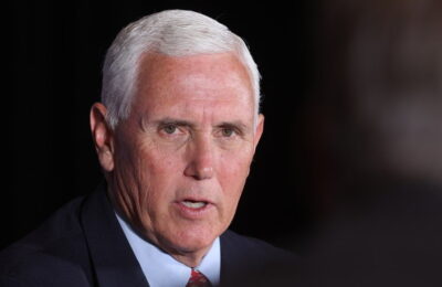 Un judecător federal respinge încercarea lipsită de caracter a lui Mike Pence de a evita Marele Juriu care îl investighează pe Trump