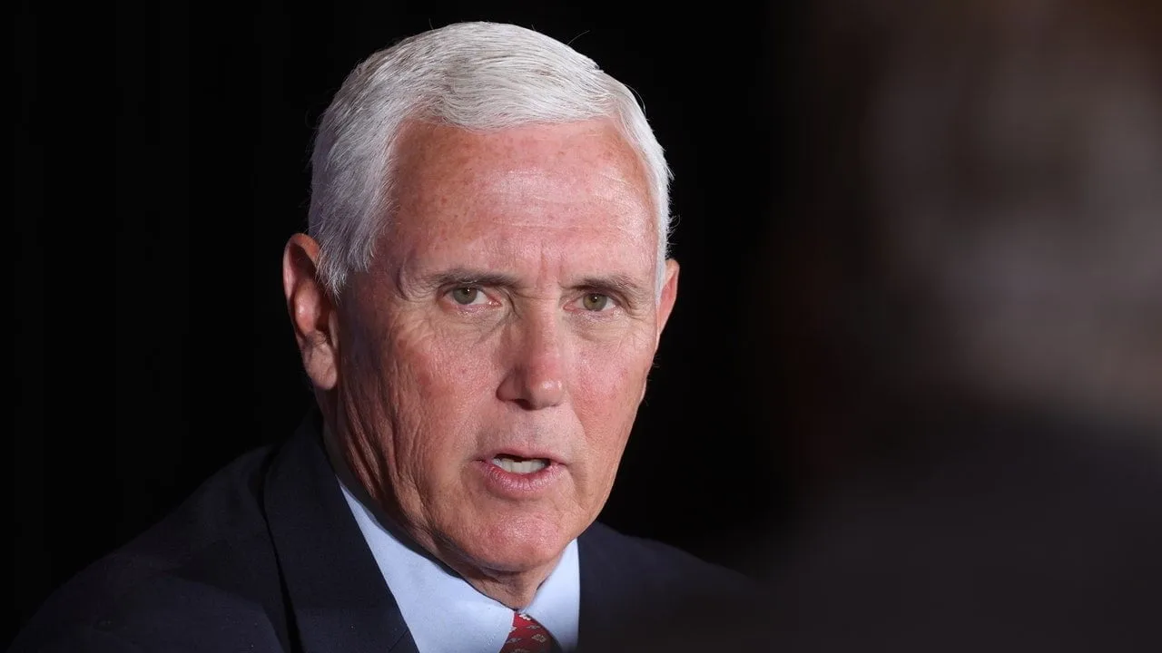Un judecător federal respinge încercarea lipsită de caracter a lui Mike Pence de a evita Marele Juriu care îl investighează pe Trump