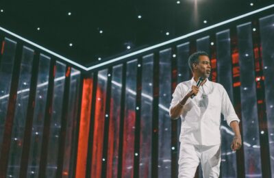 Specialul live al lui Chris Rock de pe Netflix reînvie discursul „Slap” și multe altele