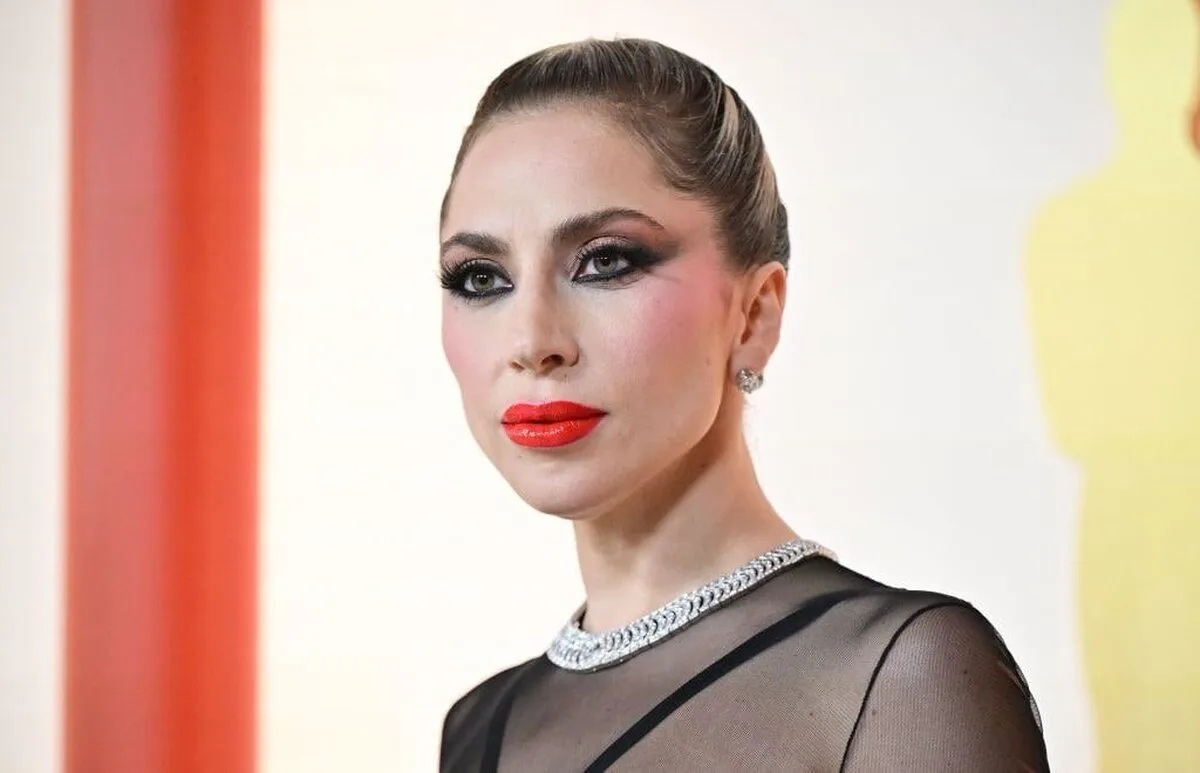Lady Gaga a făcut pe „Lebăda Neagră” la Premiile Oscar – Vezi poze