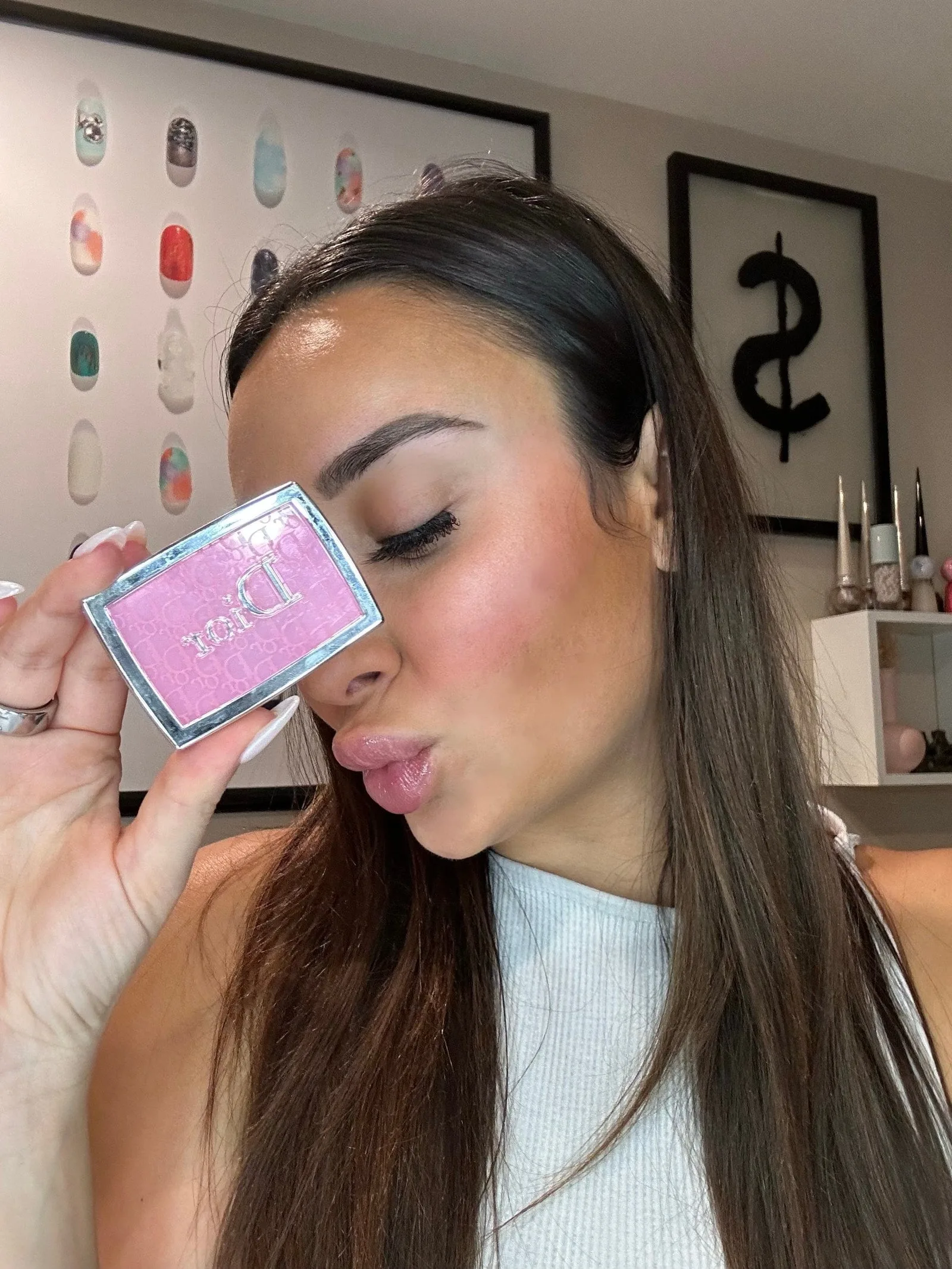 Fardul de obraz Dior Rosy Glow m-a făcut să iubesc obrajii roz și nu mă mai uit înapoi – Review, See Photos