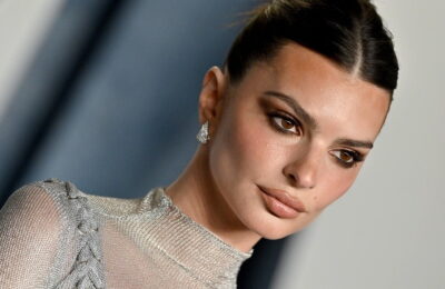 Nu am fost pregătită să o văd pe Emily Ratajkowski cu o tunsoare Pixie astăzi – Vezi poze