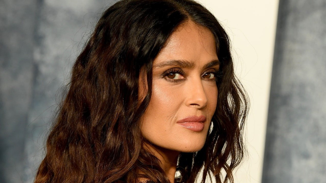 Înscrieți fotografia fără machiaj a Salmei Hayek la rubrica „strălucirea orei de aur” – Vezi foto