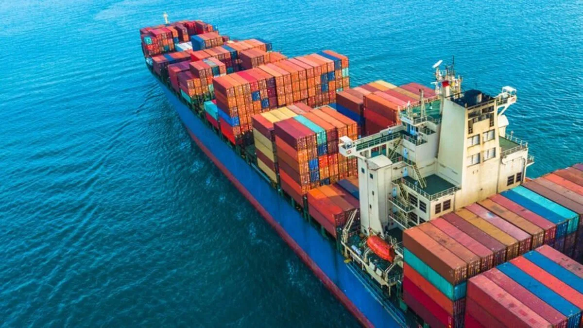 Marea Britanie va impune o taxă ecologică pe importurile din fabricile poluante