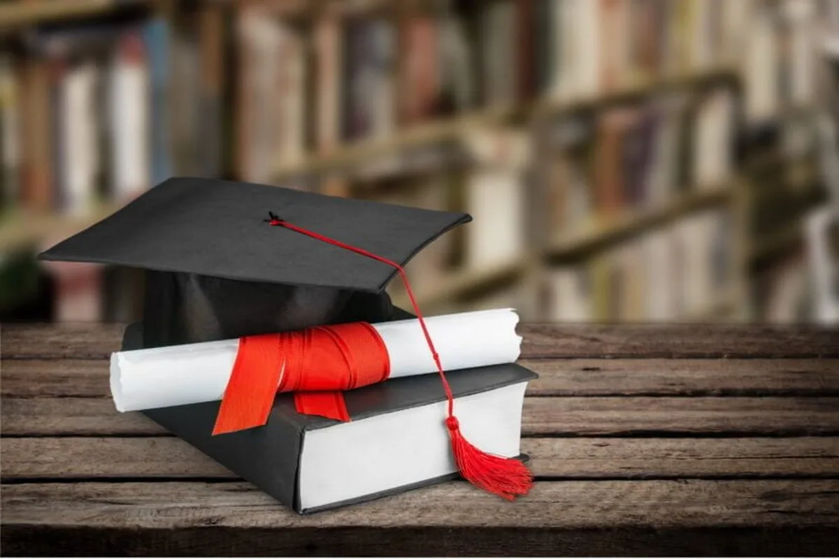 Ce locuri de muncă puteți urmări după ce ați terminat o diplomă de literatură