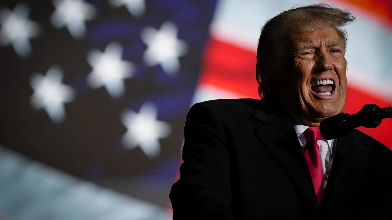 Donald Trump, care a provocat o revoltă violentă după ce a pierdut alegerile, cere „moarte și distrugere” dacă va fi pus sub acuzare