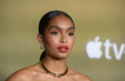 Yara Shahidi dezvăluie Barbie Tinker Bell inspirată de ea cu o împletitură, bucle și margini – Vezi poze