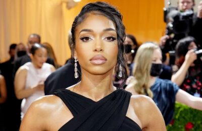 Costumul de baie cufundat al lui Lori Harvey în Turks și Caicos