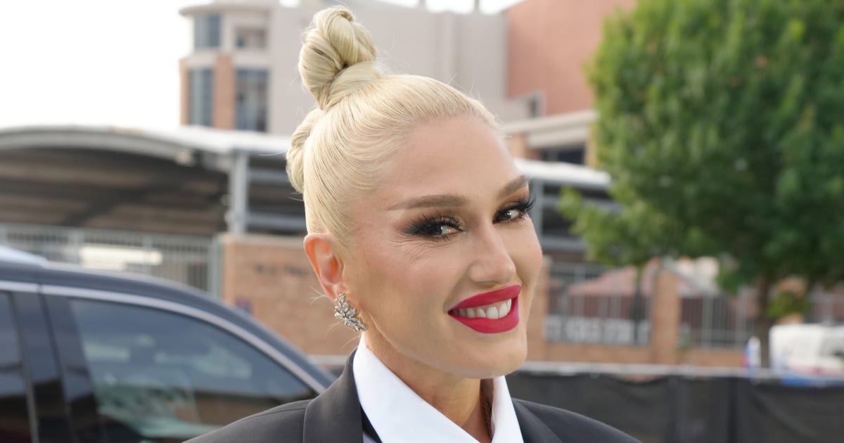 Cizmele pufoase și fusta mini a lui Gwen Stefani la CMT Awards