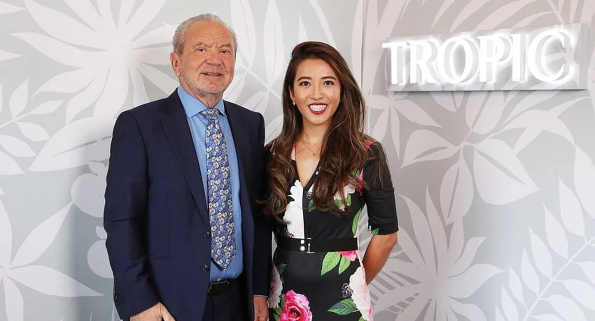 Lord Sugar se bucură de plată după ce a vândut participația în afacerea starului The Apprentice