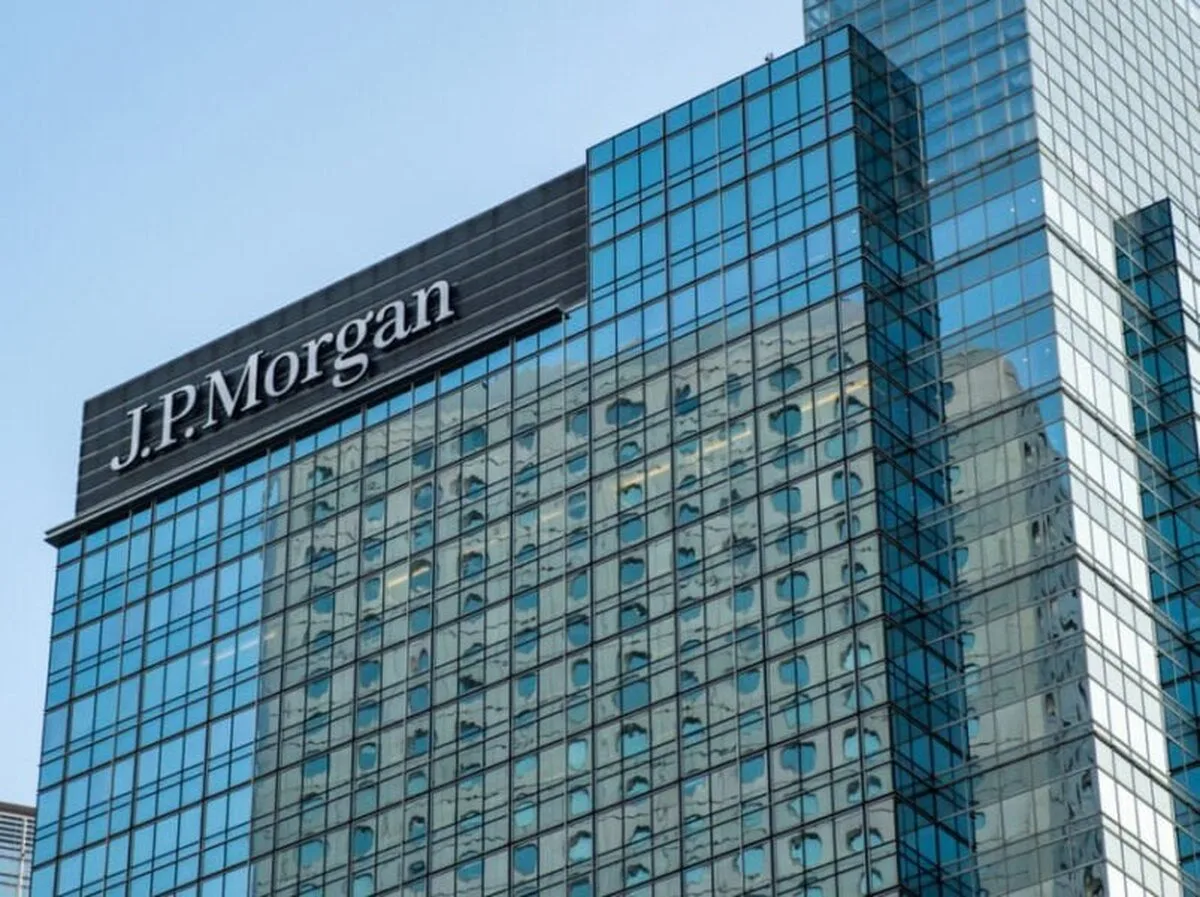 Cei de la JP Morgan le spun bancherilor de top să lucreze cinci zile pe săptămână la birou