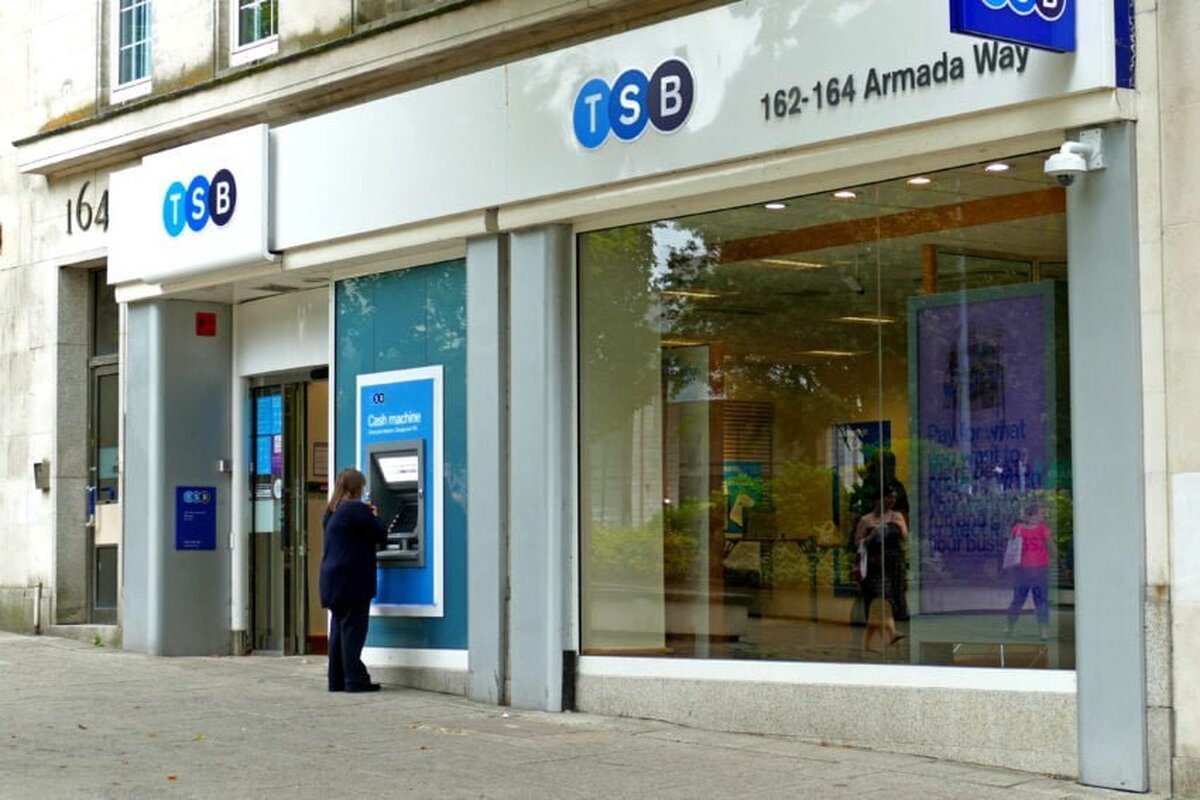 Fostul director de informații al TSB a fost amendat cu 81.000 de lire sterline pentru o prăbușire IT în 2018