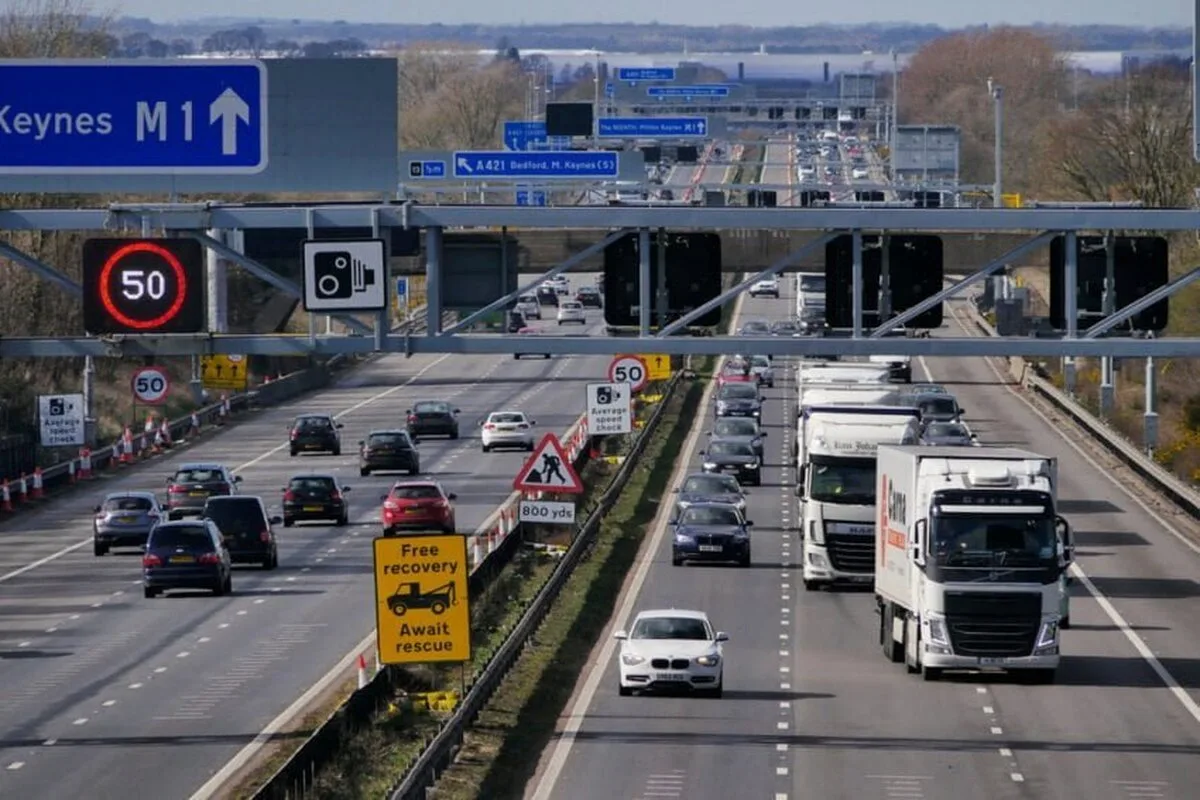 Rishi Sunak renunță la planurile pentru noi autostrăzi inteligente în Anglia