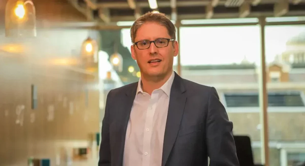 Șeful grupului de afaceri al CBI, Danker, a fost demis în urma unor reclamații de conduită necorespunzătoare