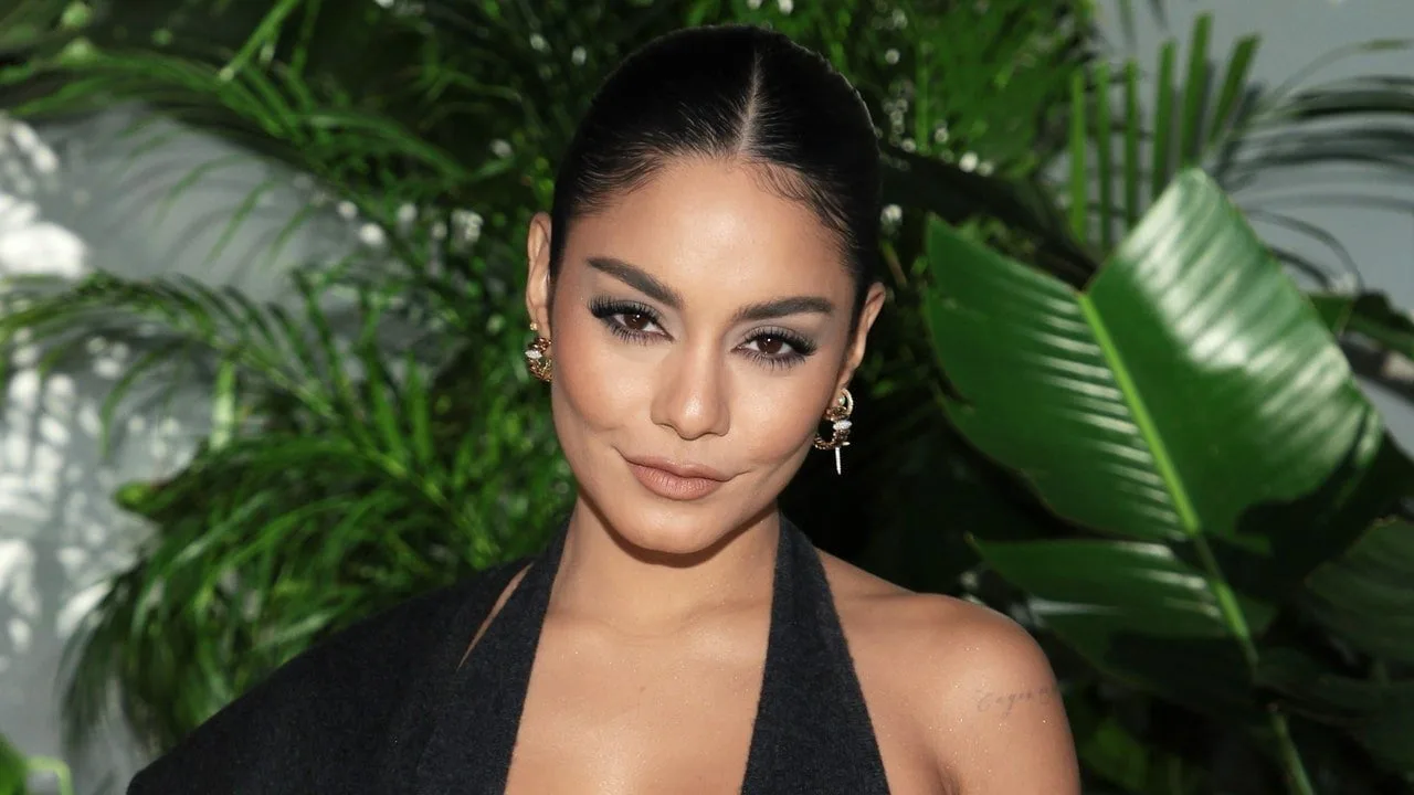 Am crezut pentru o secundă că Vanessa Hudgens este Kim Kardashian când am văzut acest look – Vezi poze