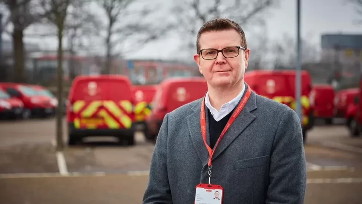 Șeful Royal Mail, Simon Thompson, va demisiona