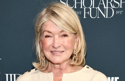 Martha Stewart are cel mai voluminos bob de până acum pe coperta Sports Illustrated – Vezi fotografiile