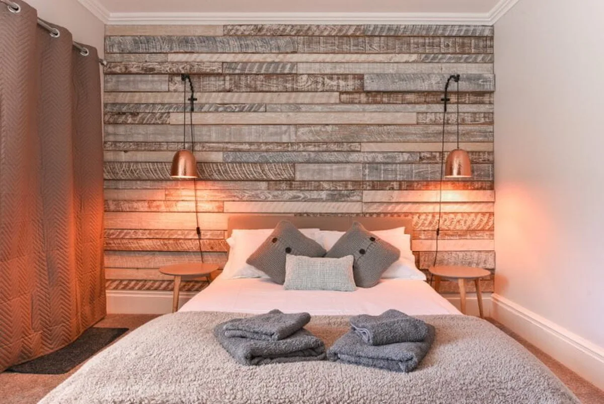Airbnb va viza anunțurile cu o singură cameră, pe măsură ce costul vieții scade