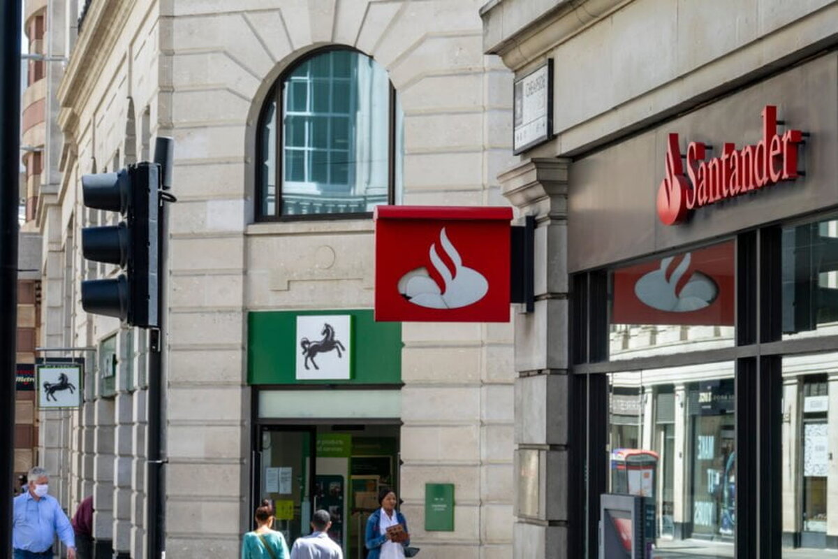 Creditarea bancară va crește cu 29 de miliarde de lire sterline, în timp ce Marea Britanie se ferește de recesiune