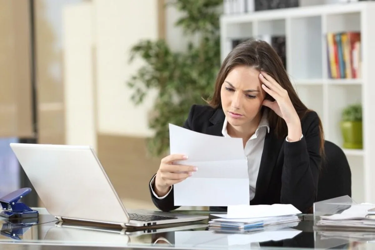 Insolvențele scad cu 15% – dar experții avertizează că „nu am ieșit încă din impas