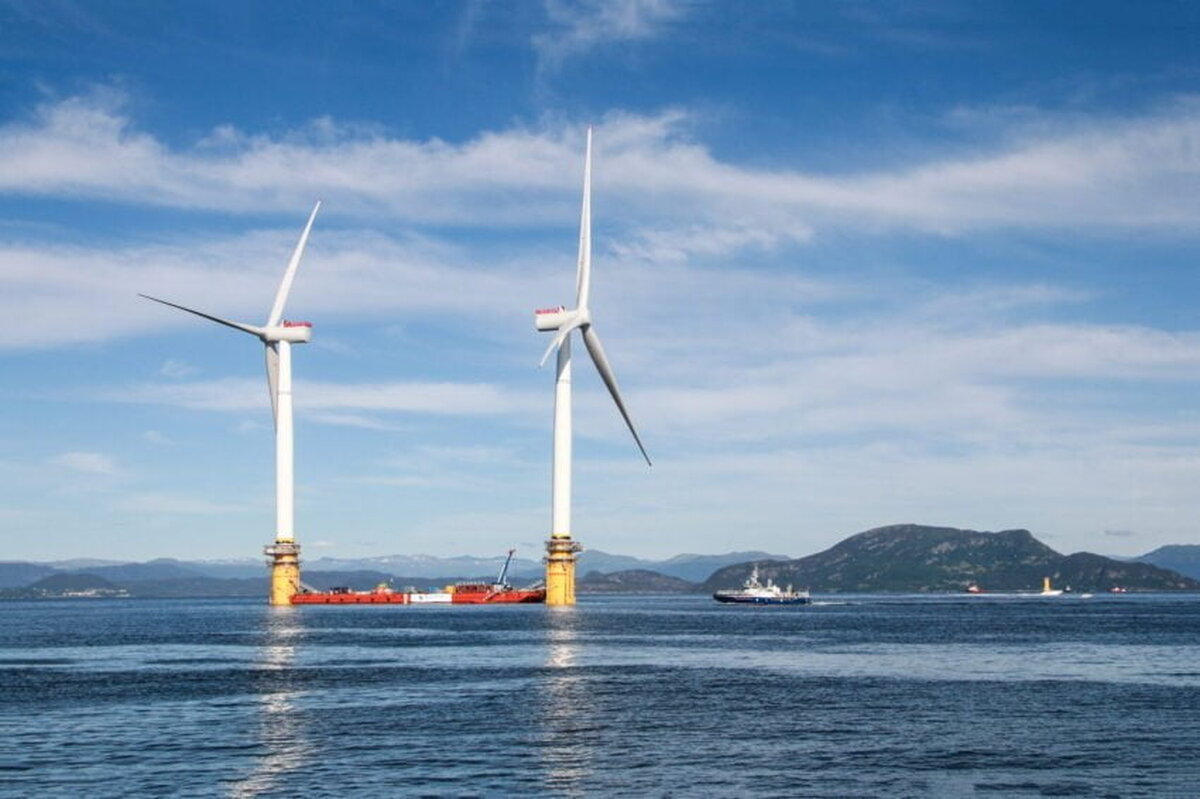 Rețeaua electrică de pe fundul mării va conecta turbinele eoliene din Marea Nordului