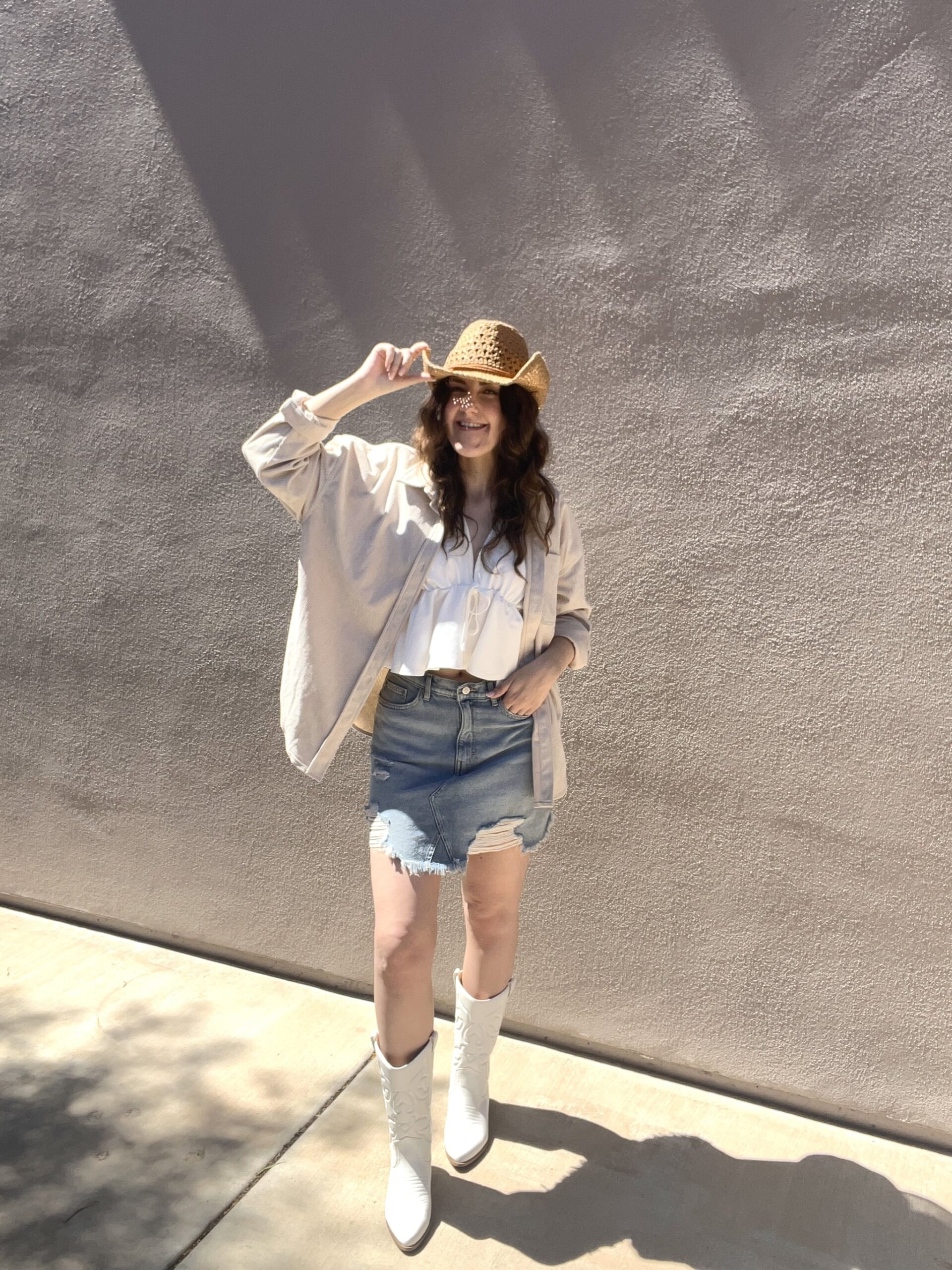 Estetica Coastal-Cowgirl: Cum să îmbraci trendul ieftin