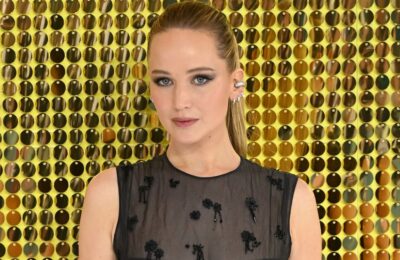 Rochia transparentă a lui Jennifer Lawrence la premiera No Hard Feelings