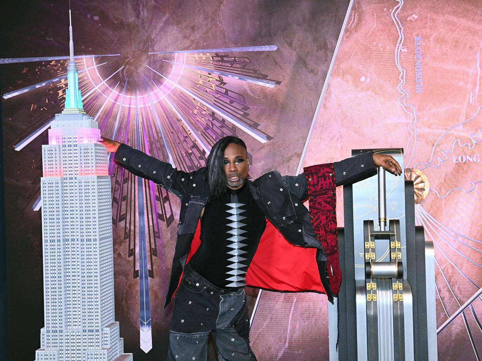 Părul lui Billy Porter, cu părul argintiu și cu părul despărțit pe lateral, pune Rawr în Rawr XD – Vezi poze