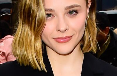 Chloë Grace Moretz tocmai și-a tăiat jumătate din păr pentru vară – Vezi foto