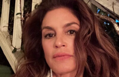 Dacă Cindy Crawford s-a trezit așa, e clar că am dormit greșit – Vezi poze