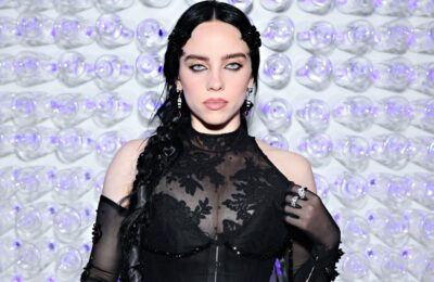 Billie Eilish poartă un sutien leopard în postarea cu ținuta de pe Instagram