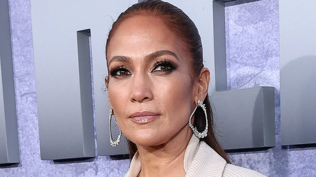 Jennifer Lopez face ca bretonul de vară să pară o idee bună – Vezi poze