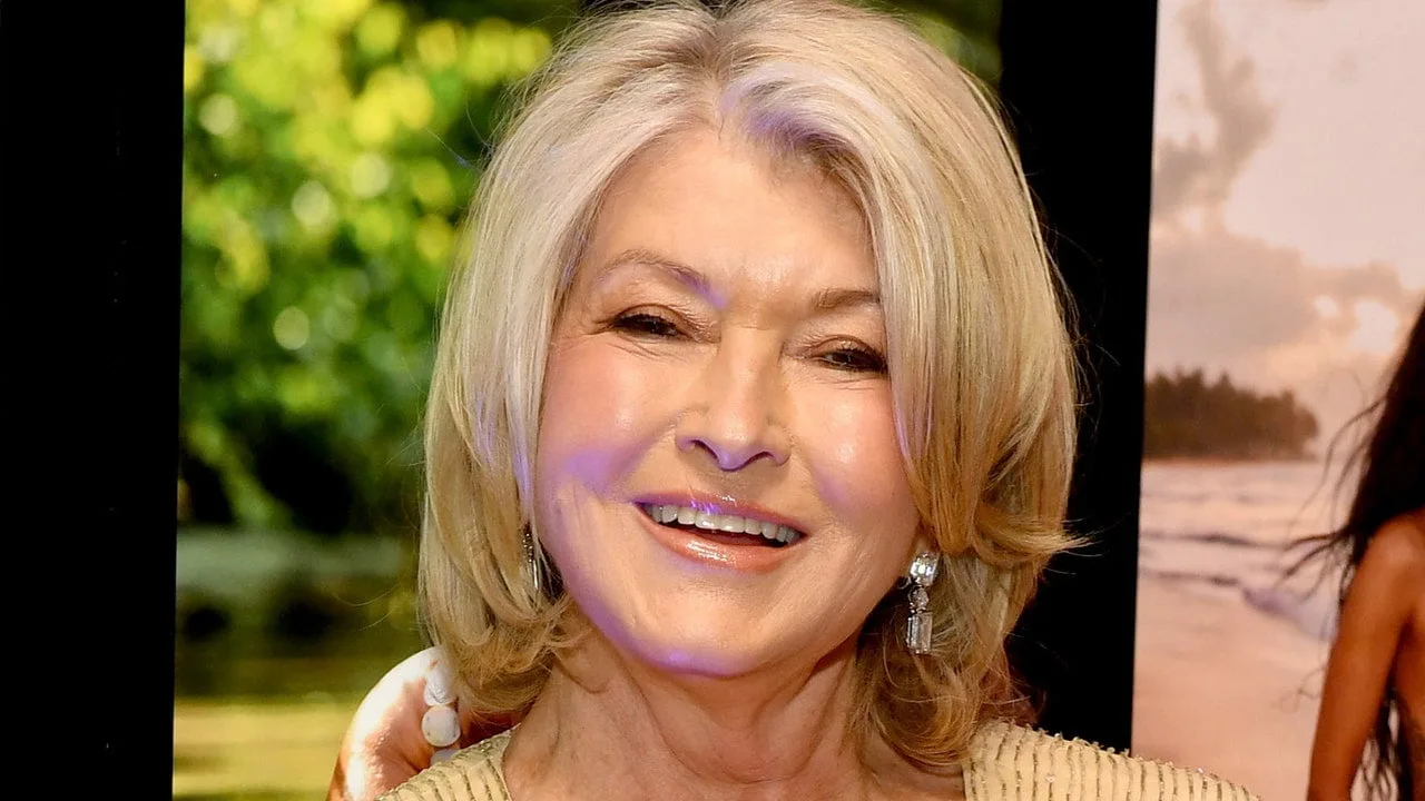 Martha Stewart tocmai a dezvăluit secretul părului ei voluminos – Vezi foto