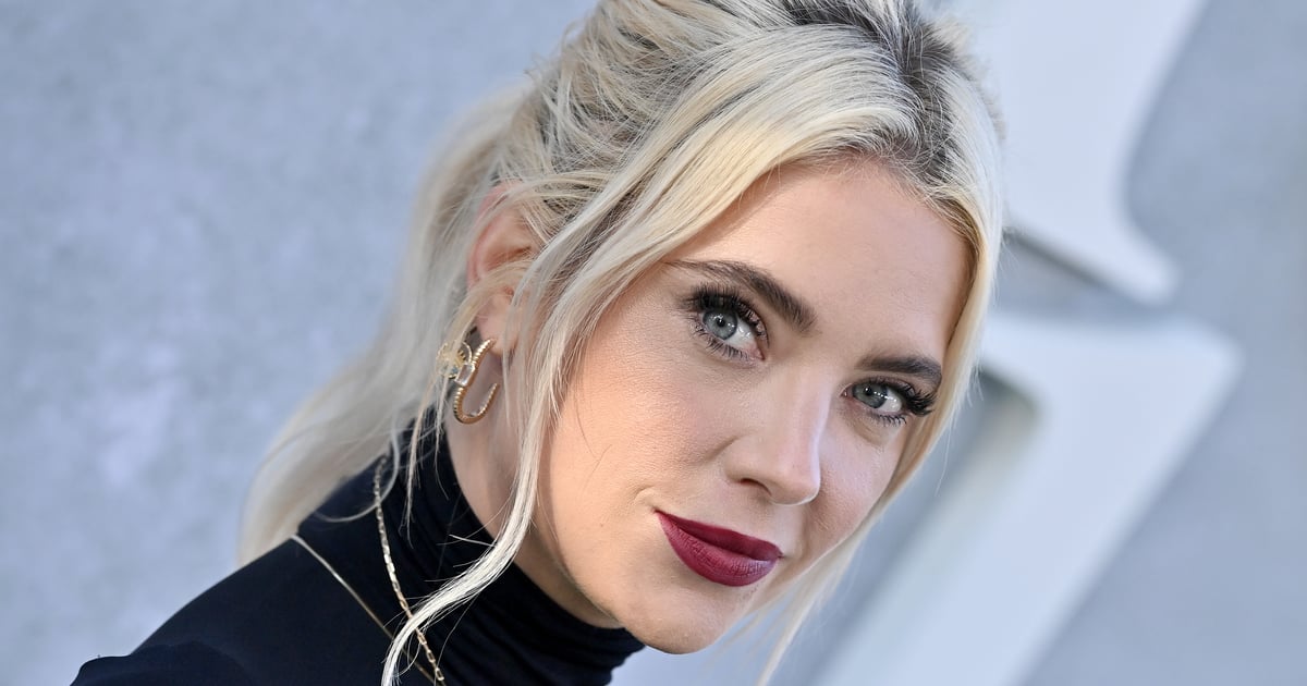 Vezi inelul de logodnă uriaș al lui Ashley Benson de la Brandon Davis