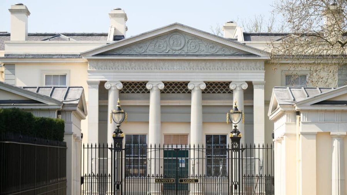 O vilă londoneză legată de investitorul rus Andrey Goncharenko se vinde cu 113 milioane de lire sterline