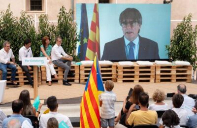 Fugarul catalan Carles Puigdemont apare ca un potențial conducător în impasul electoral din Spania
