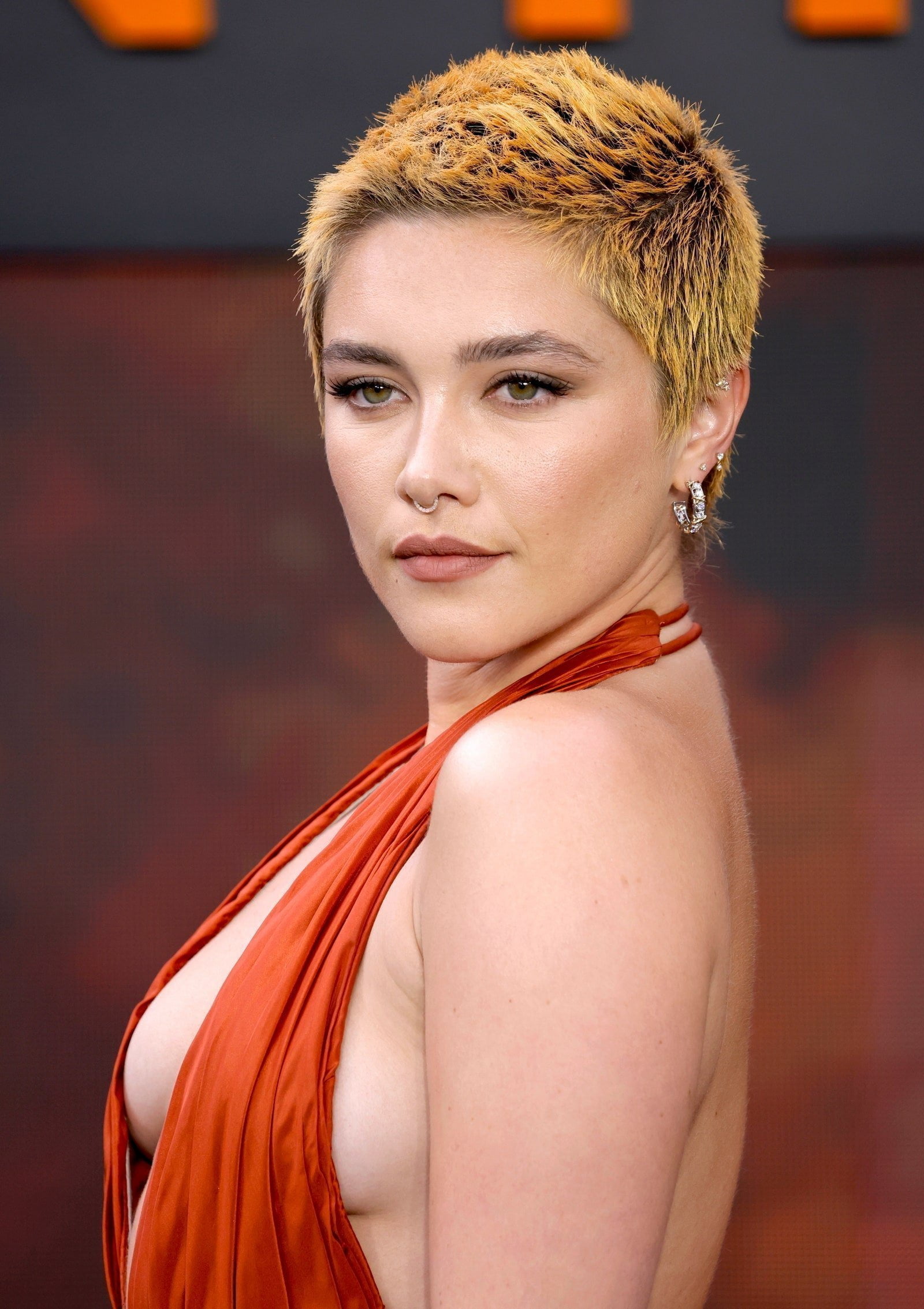 Florence Pugh și-a actualizat deja culoarea părului într-un mod la care cu siguranță nu mă așteptam – Vezi poze