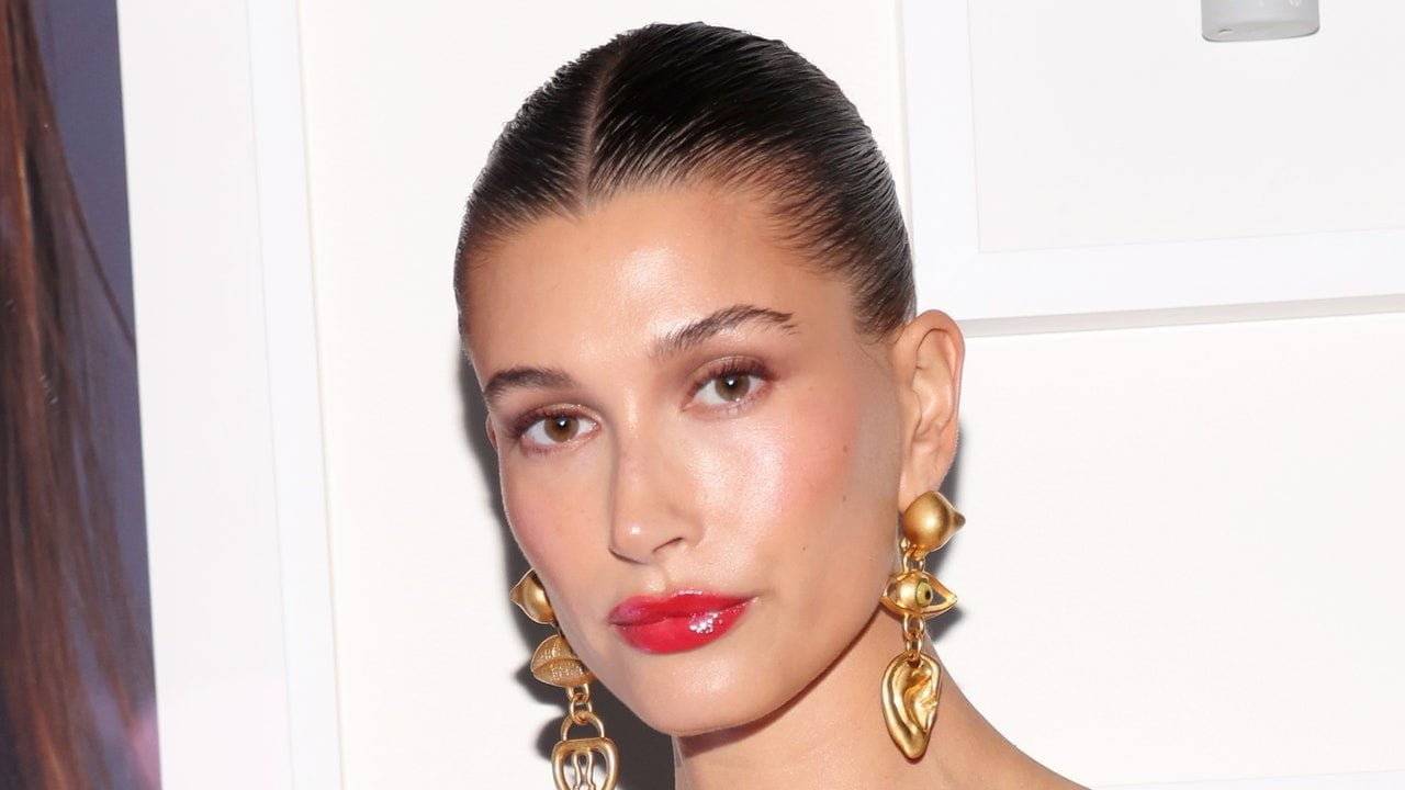 Hailey Bieber s-ar putea să fi pus ultimul cui în sicriul manichiurii cu gogoși glazurate – Vezi fotografiile
