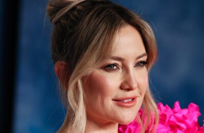 Într-o mare de manichiuri lungi și nude, unghiile micuțe ale lui Kate Hudson ies în evidență – Vezi poze