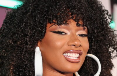 Noul păr al lui Megan Thee Stallion are culoarea prafului fierbinte de Cheeto – Vezi poze