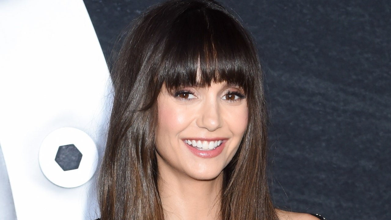 Nina Dobrev vrea să știi că părul ei incredibil de gros este numai al ei – Vezi poze