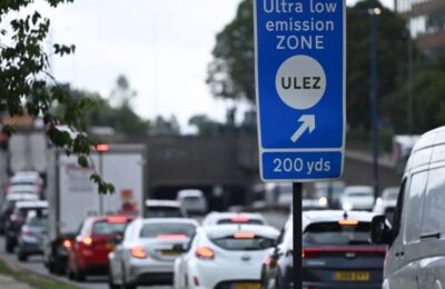 Sadiq Khan lărgește programul de casare a mașinilor din Londra, dar rămâne alături de Ulez
