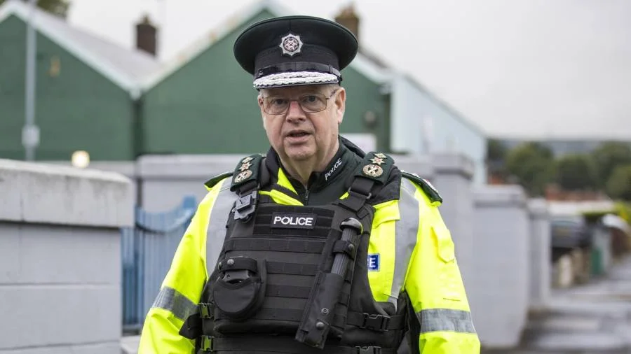 Poliția din Irlanda de Nord încearcă să calmeze ofițerii după o scurgere uriașă de date