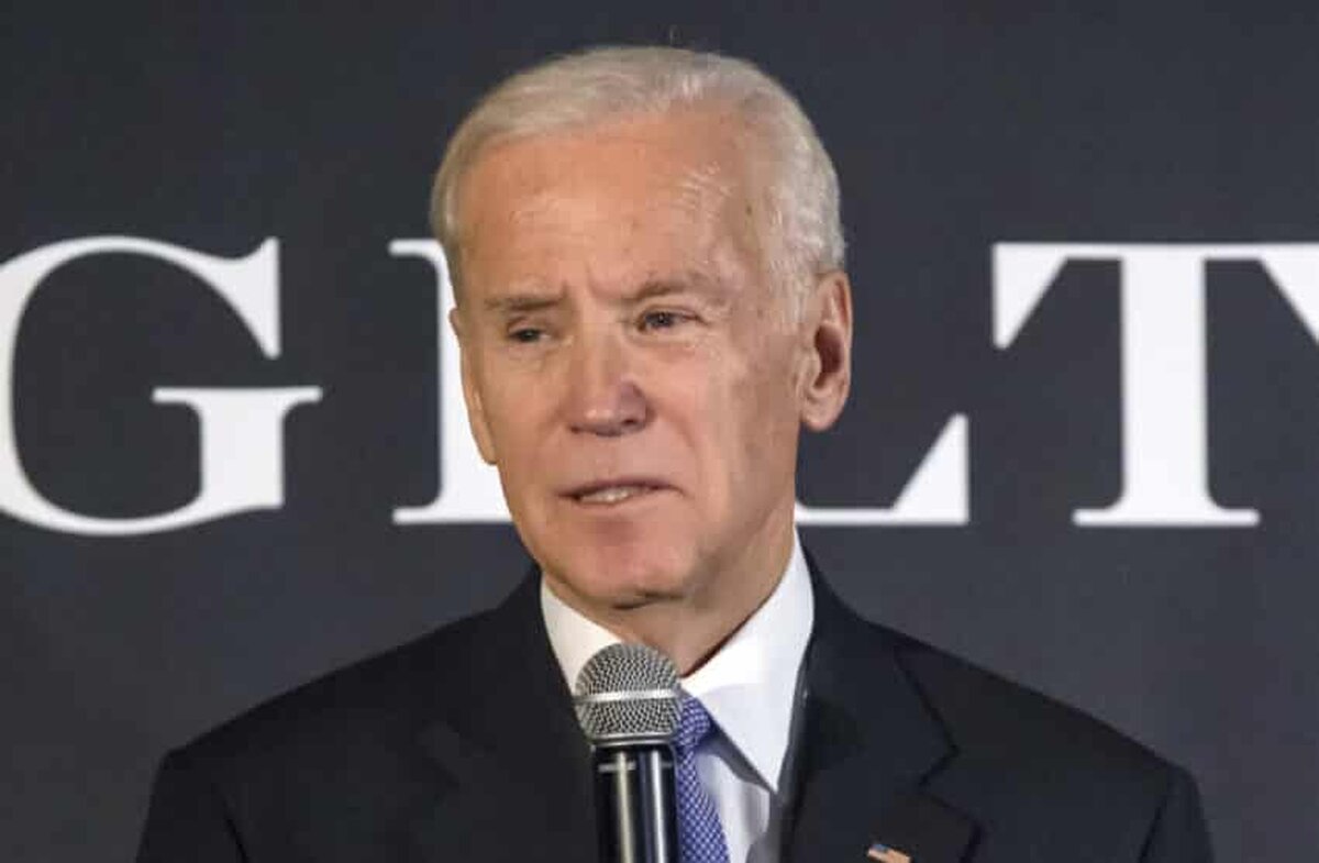 Biden interzice investițiile americane în tehnologia chineză, declarând „urgență națională