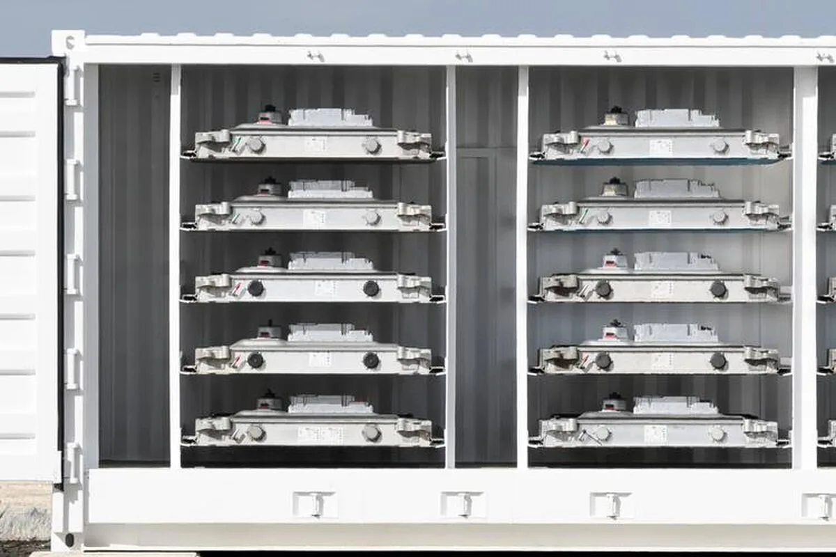 Jaguar va refolosi bateriile vehiculelor electrice uzate pentru sistemul de stocare a energiei din Northamptonshire